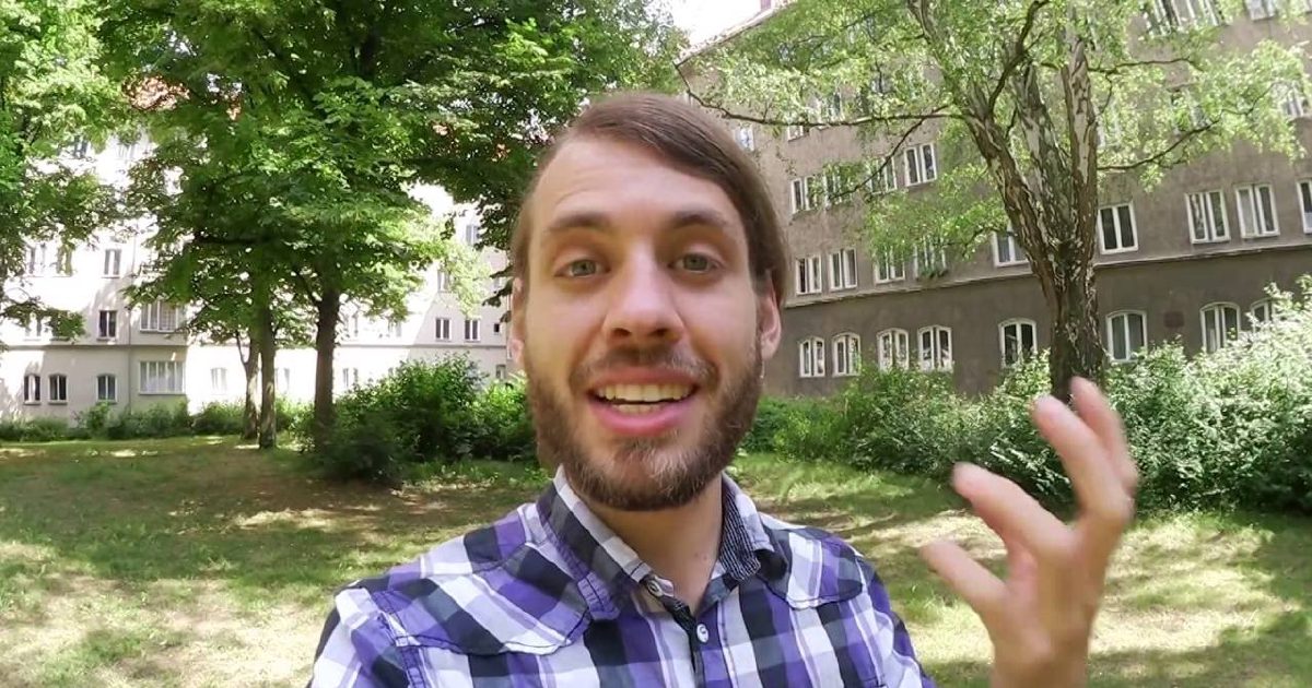 Was ist dein Lieblings-Sachbuch? | Authentic German Learning